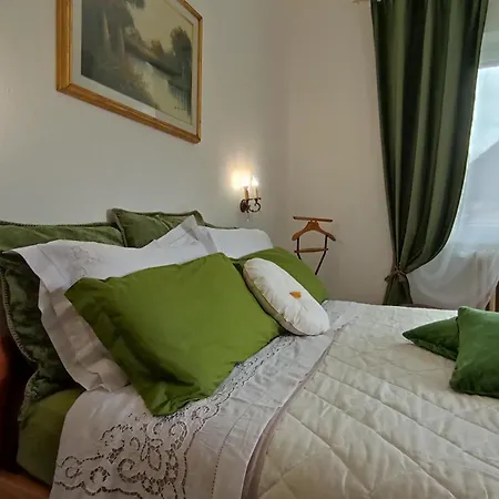 Quarto em Acomodações Particulares Express Comfort 2p Tirano