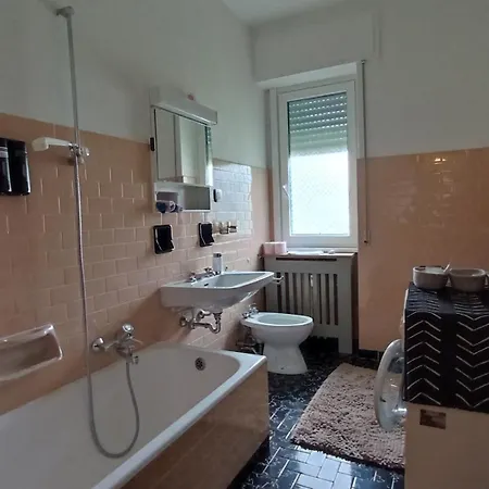 Express Comfort 2p Habitación en casa particular Tirano